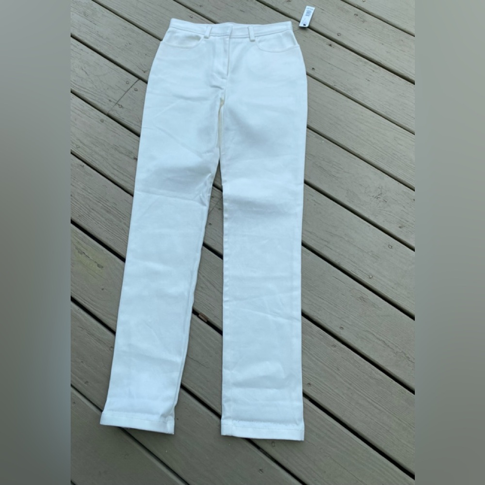 NWT DKNY - Woman’s off white low rise jeans, Size: 4